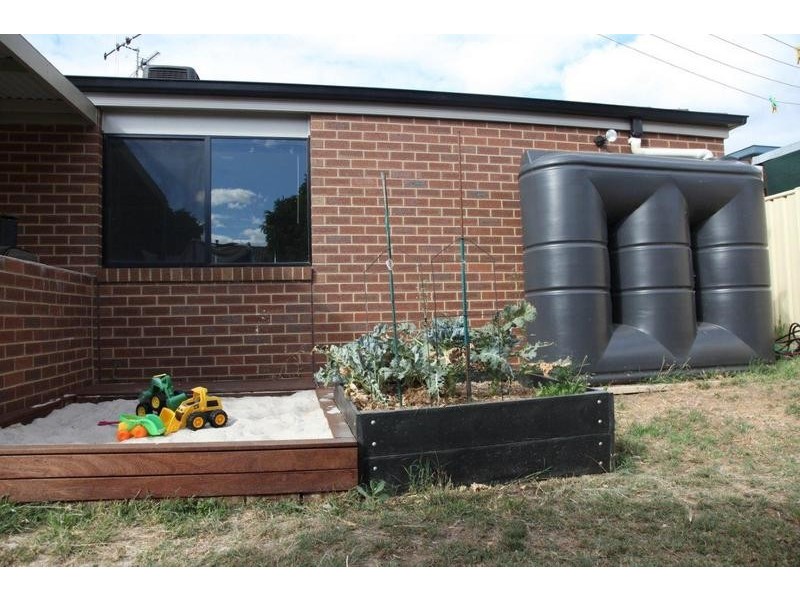 10 Bellbird Drive, California Gully VIC 3556