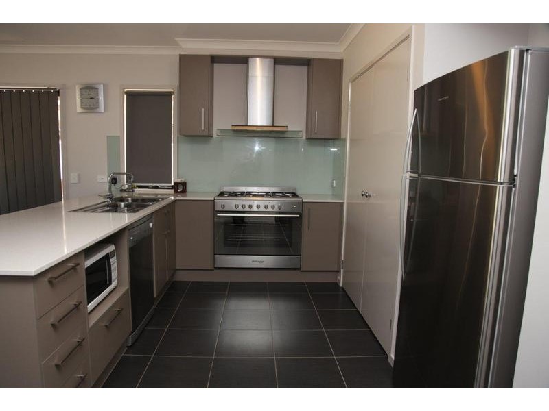 122 Myrtle Road, Ascot VIC 3551