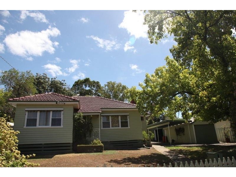 25 Buckley Street, Long Gully VIC 3550