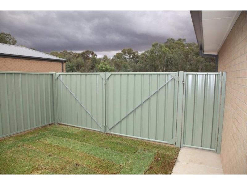 35 Sanctuary Boulevard, Maiden Gully VIC 3551