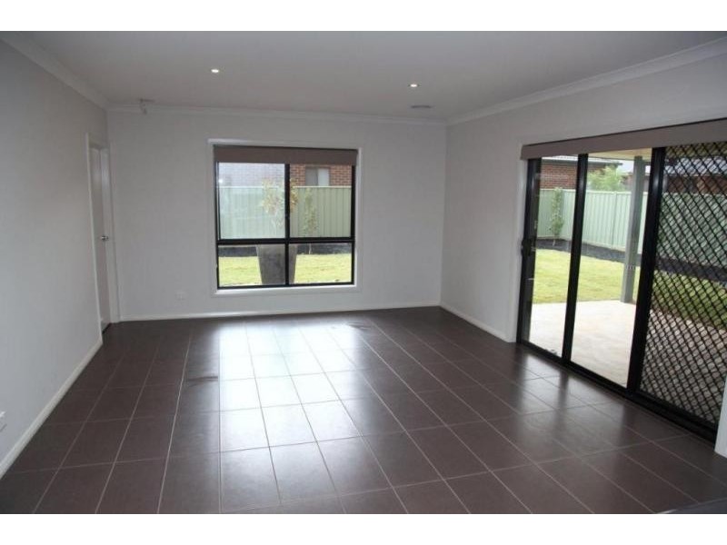 35 Sanctuary Boulevard, Maiden Gully VIC 3551