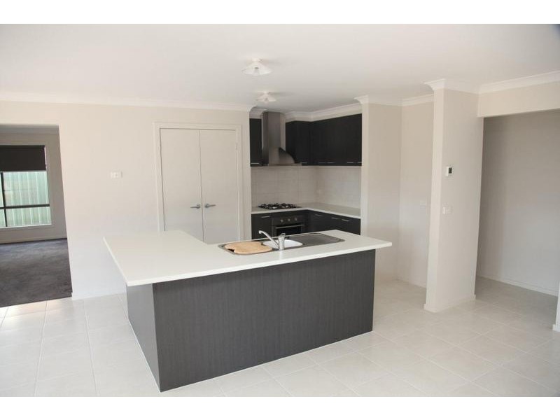 142 Ironstone Road, Ascot VIC 3551