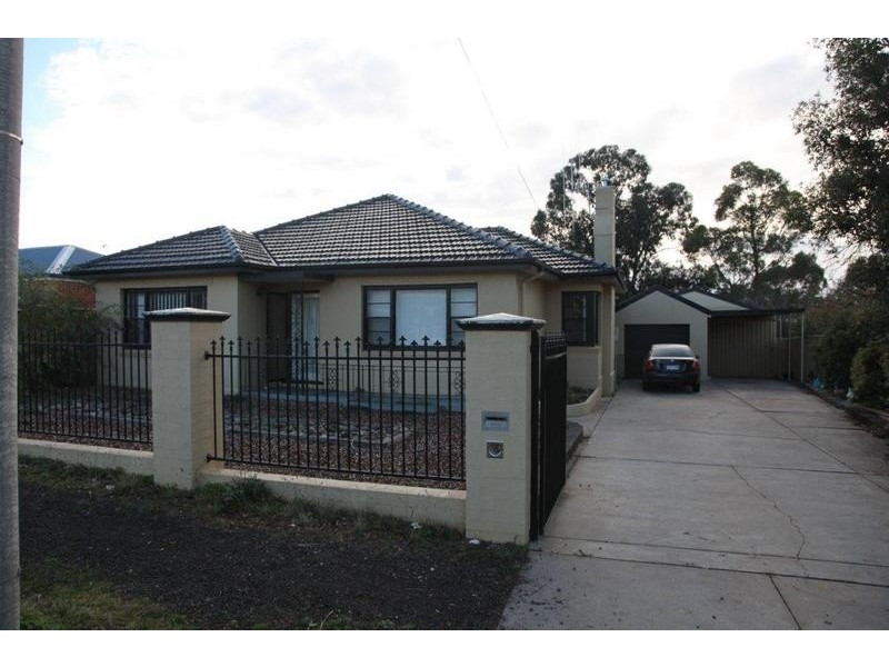 25 Sandhurst Road, California Gully VIC 3556