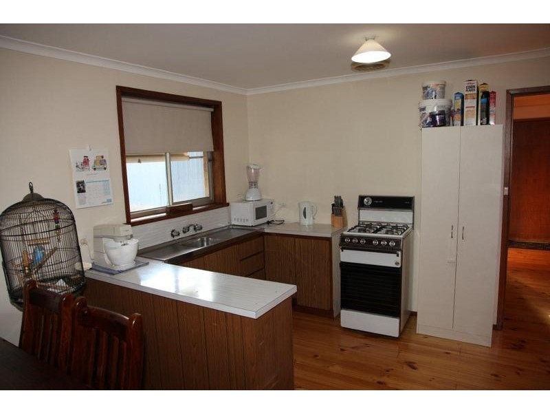 17 Grant Street, Long Gully VIC 3550