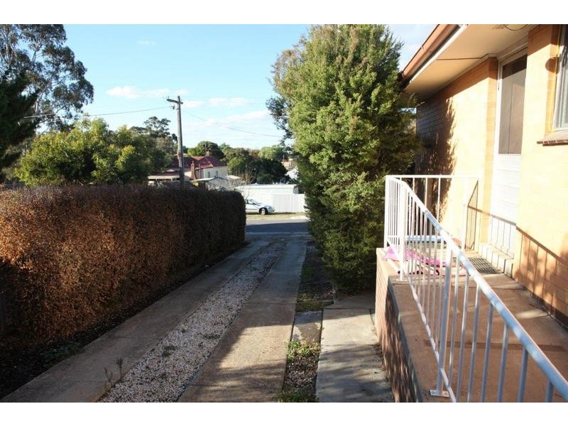 17 Grant Street, Long Gully VIC 3550