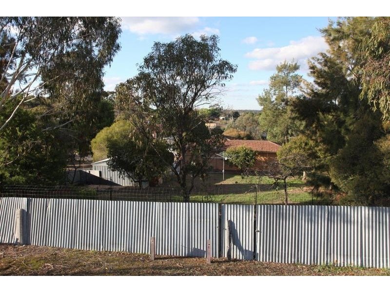 17 Grant Street, Long Gully VIC 3550