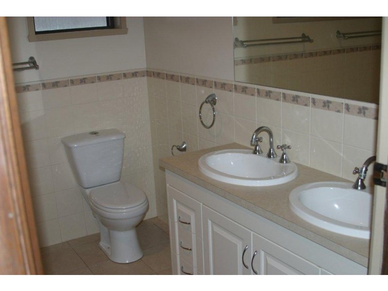 16 Houlahan Street, Kennington VIC 3550