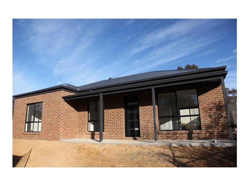 1/100 Spring Gully Road, Spring Gully VIC 3550