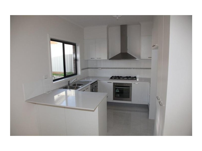 1/100 Spring Gully Road, Spring Gully VIC 3550