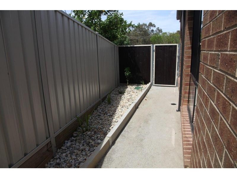 1/100 Spring Gully Road, Spring Gully VIC 3550