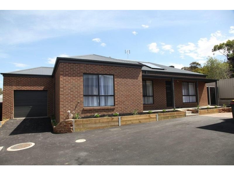 2/100 Spring Gully Road, Spring Gully VIC 3550