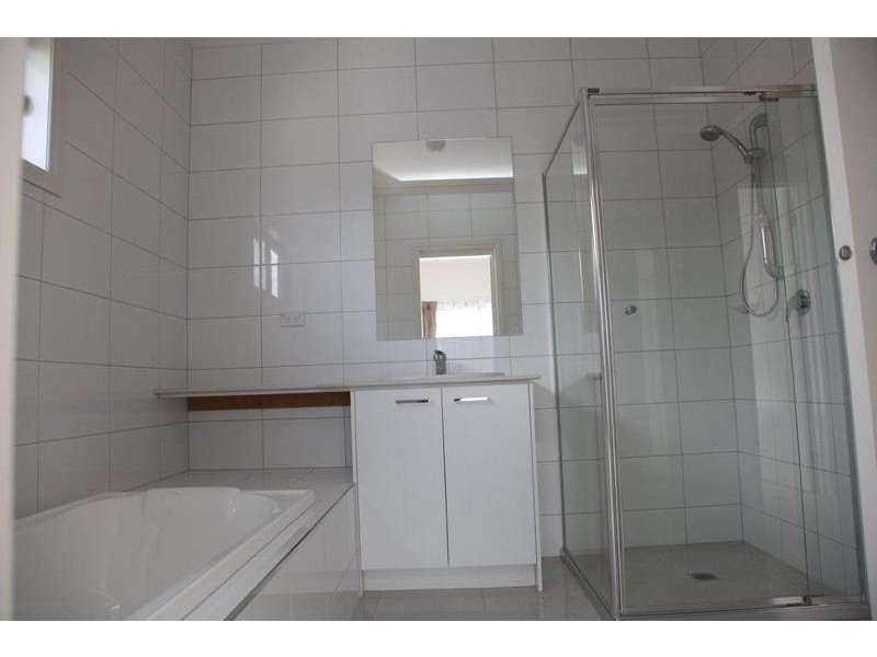 2/100 Spring Gully Road, Spring Gully VIC 3550