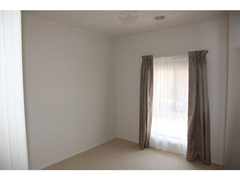 2/100 Spring Gully Road, Spring Gully VIC 3550