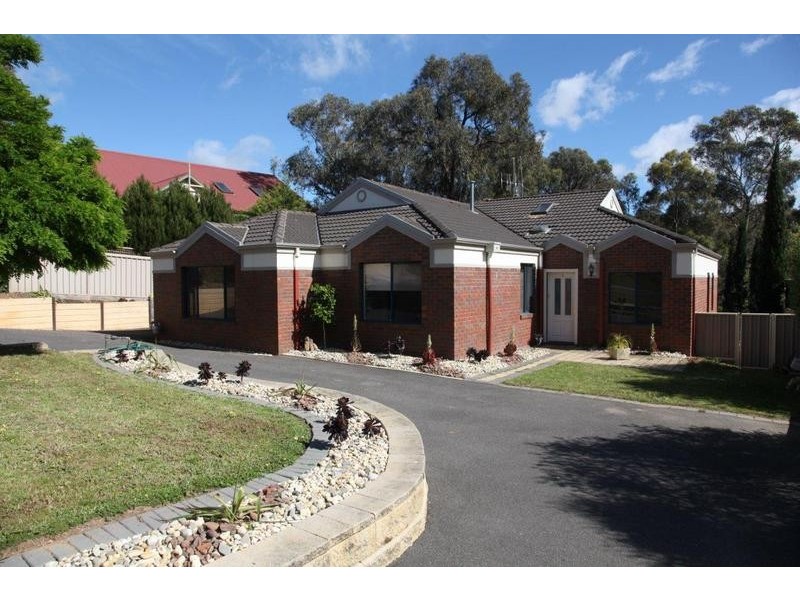 4 Jarrah Court, Spring Gully VIC 3550