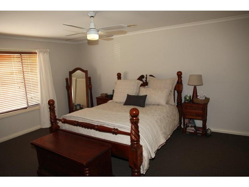 4 Jarrah Court, Spring Gully VIC 3550