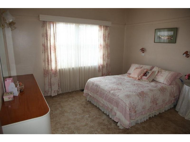 275 MacKenzie Street, Golden Square VIC 3555