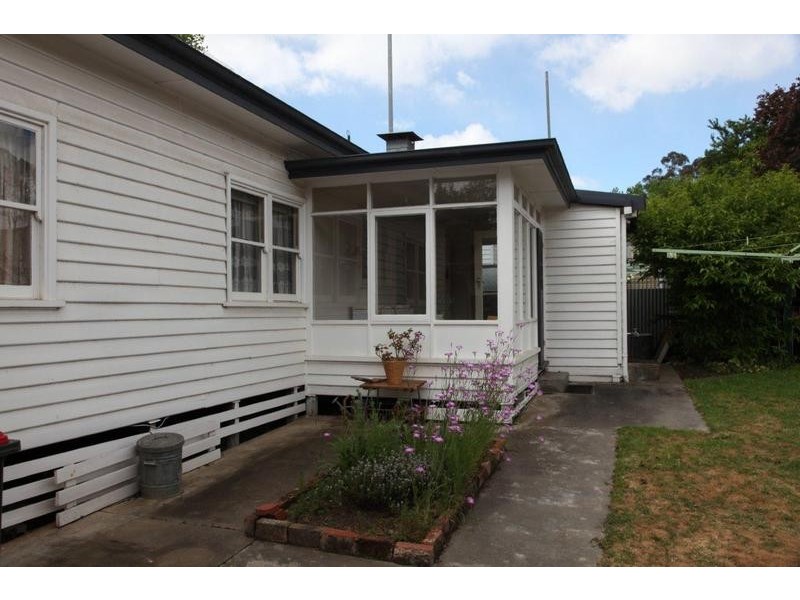 275 MacKenzie Street, Golden Square VIC 3555