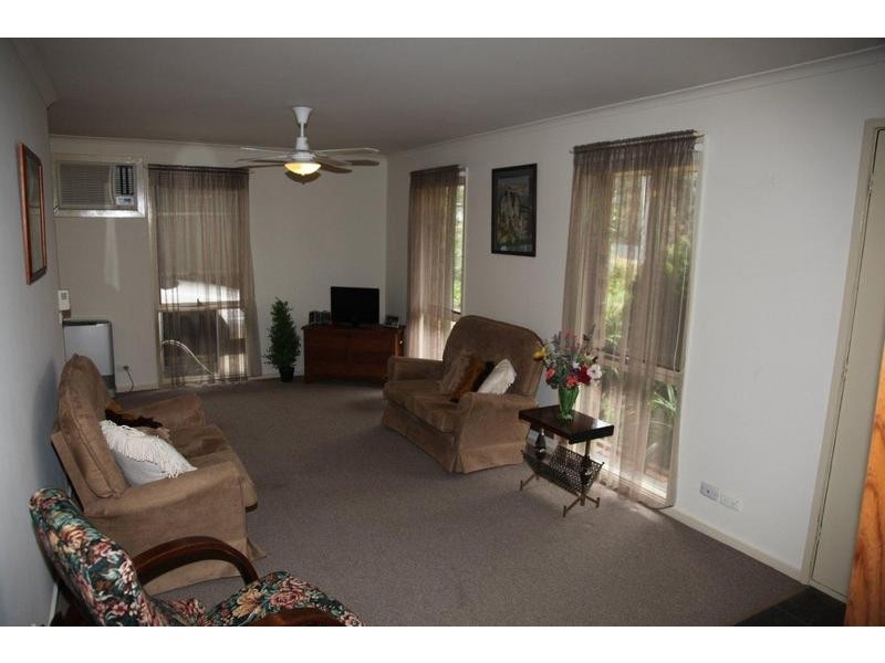 3 Muir Street, Kangaroo Flat VIC 3555