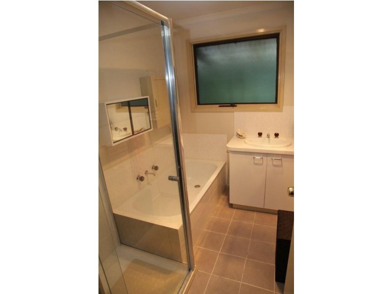 3 Muir Street, Kangaroo Flat VIC 3555