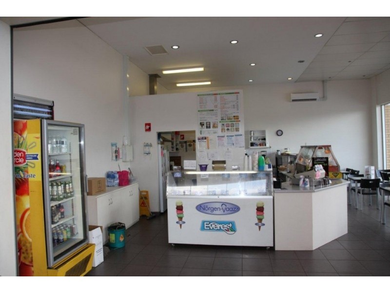 Shop 7 Village Epsom Shopping Centre, Epsom VIC 3551