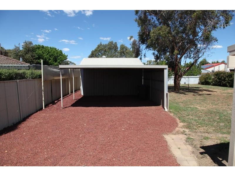 11 Robertson Street, Epsom VIC 3551