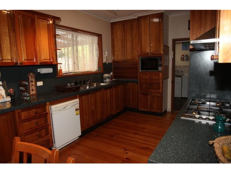 35 Glencoe Street, Kennington VIC 3550