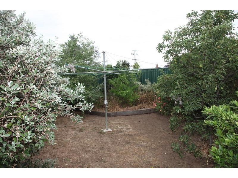 35 Glencoe Street, Kennington VIC 3550