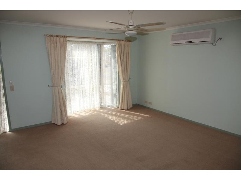 33 Pattison Street, Kangaroo Flat VIC 3555