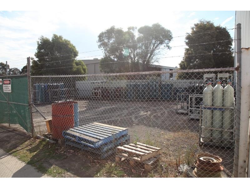 7b Wood St, Long Gully VIC 3550