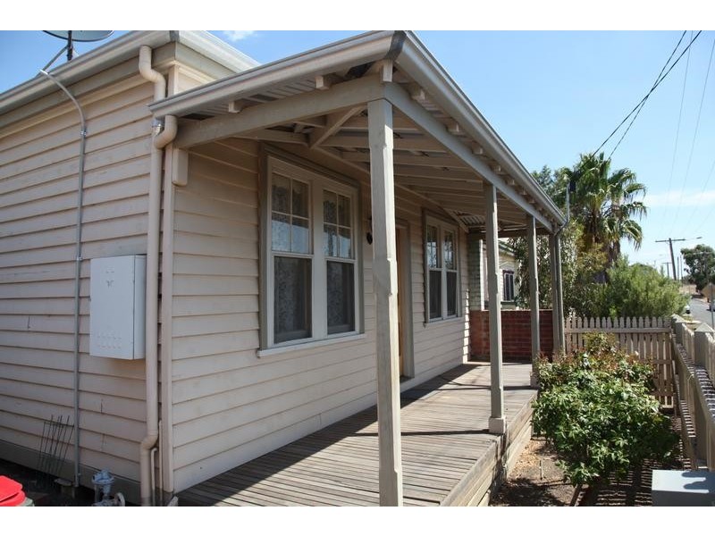 29 Little Breen Street, Quarry Hill VIC 3550