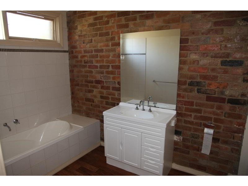 29 Little Breen Street, Quarry Hill VIC 3550