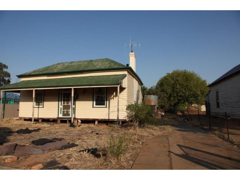 102 Hervey St, Elmore VIC 3558
