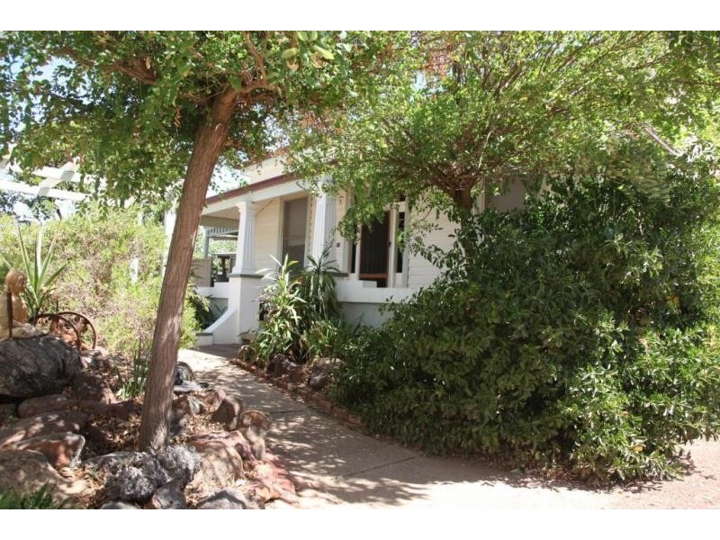 17 Grant St, Goornong VIC 3557