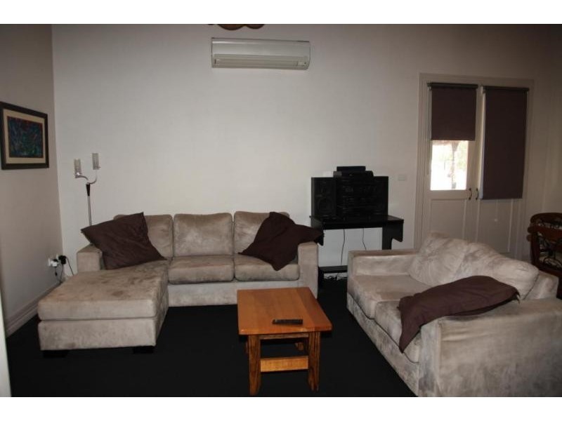 17 Grant St, Goornong VIC 3557