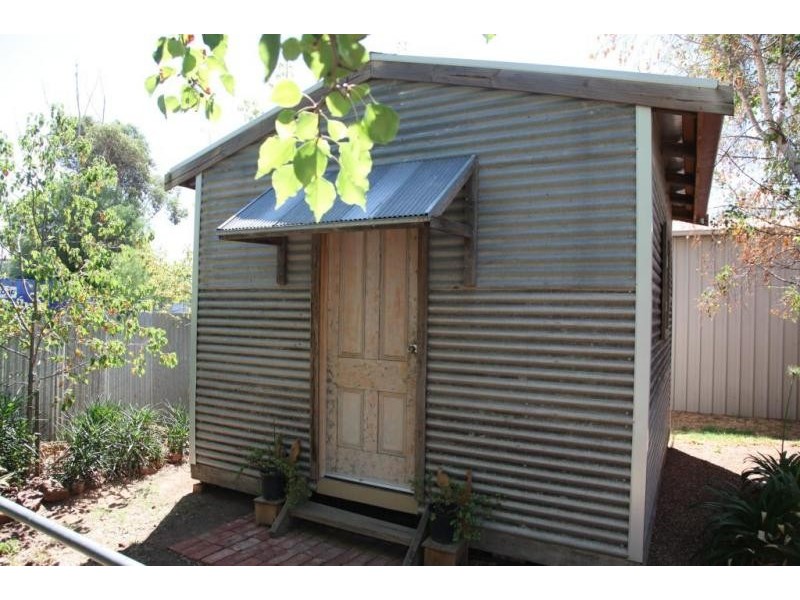 17 Grant St, Goornong VIC 3557