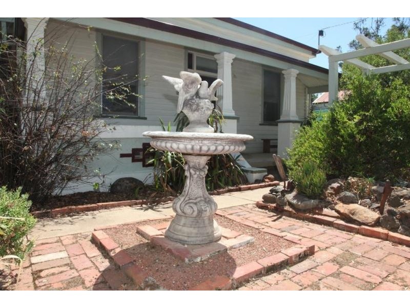 17 Grant St, Goornong VIC 3557