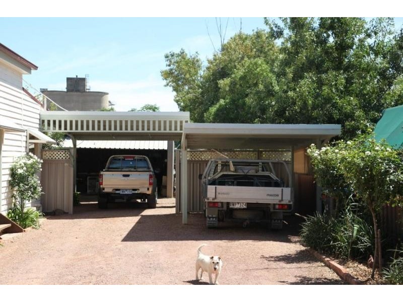 17 Grant St, Goornong VIC 3557