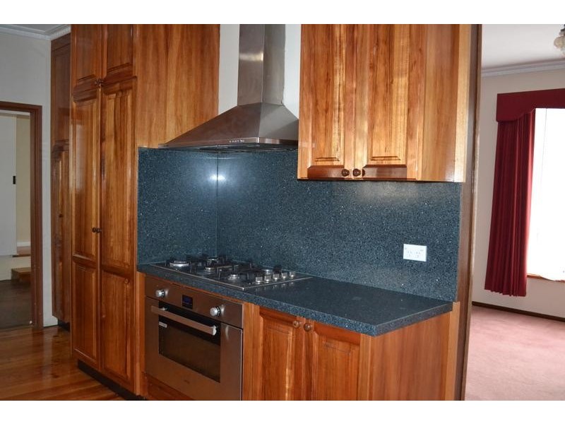 35 Glencoe Street, Kennington VIC 3550