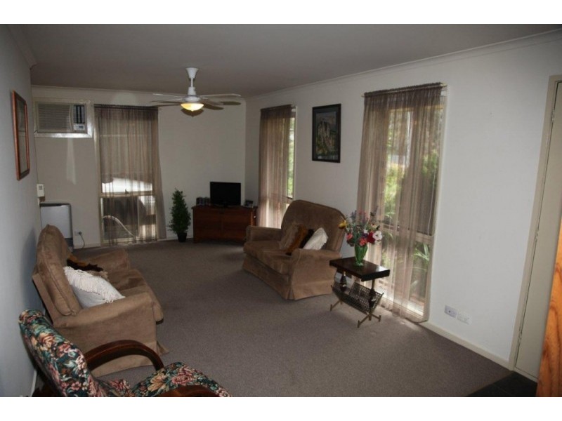 3 Muir Street, Kangaroo Flat VIC 3555