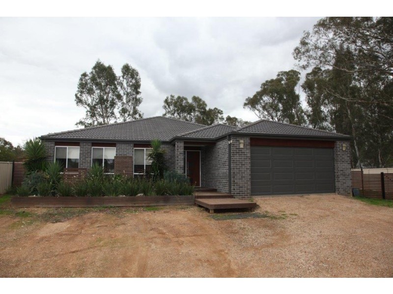 3 Young Court, Strathfieldsaye VIC 3551