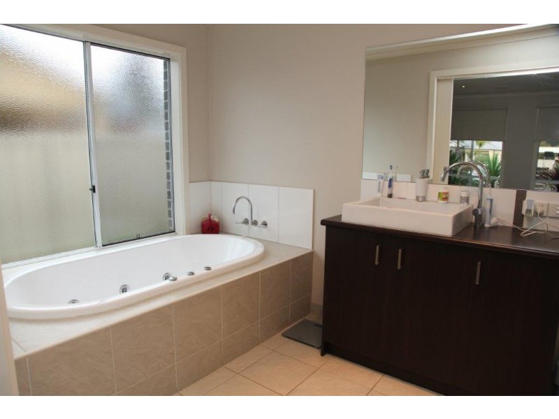 3 Young Court, Strathfieldsaye VIC 3551