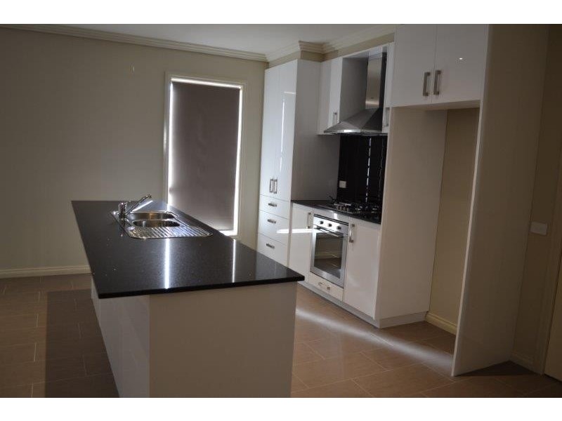 2/19A Sterry Street, Golden Square VIC 3555