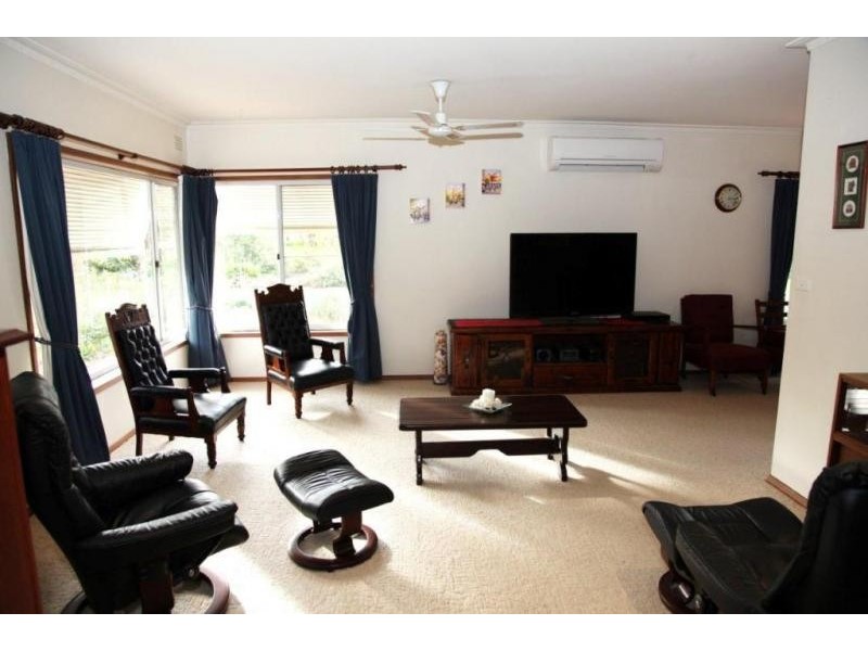 8 Parkview Drive, Serpentine VIC 3517