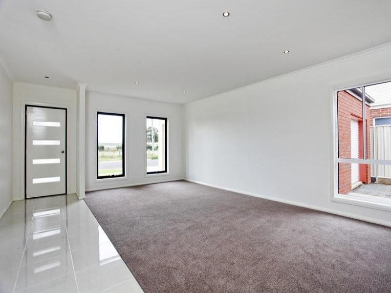 25 Hall Street, White Hills VIC 3550