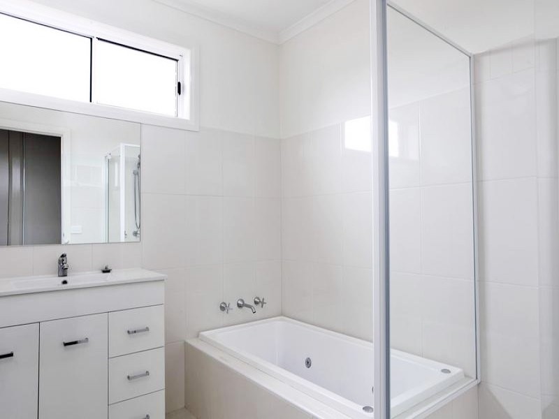 25 Hall Street, White Hills VIC 3550