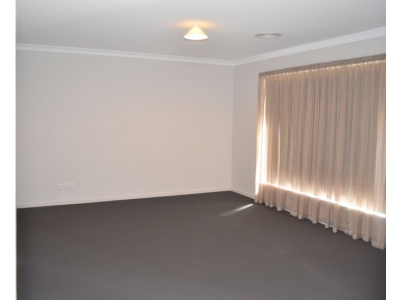 11 National Parade, Eaglehawk VIC 3556