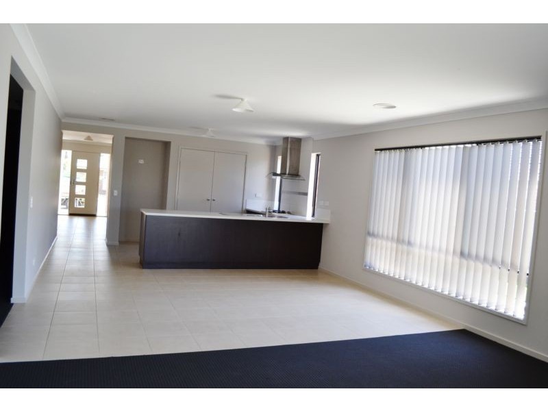 11 National Parade, Eaglehawk VIC 3556
