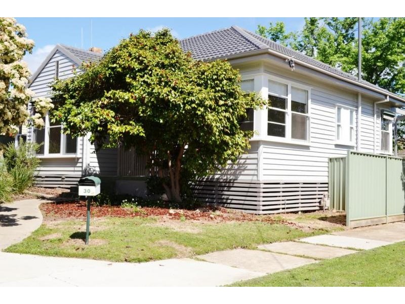 30 Curtin Street, Flora Hill VIC 3550