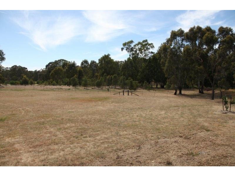 40 Pentlands Road, Mandurang VIC 3551