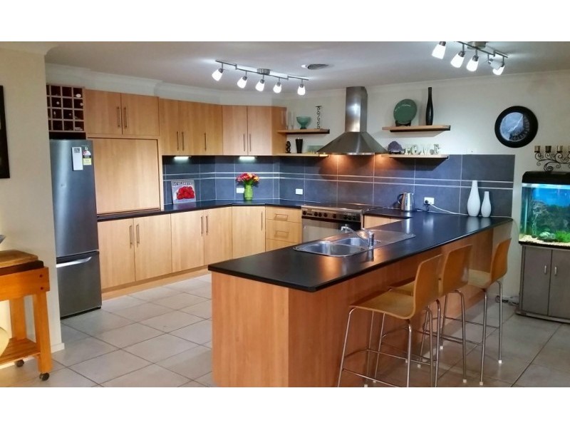 71 Pioneer Drive, Maiden Gully VIC 3551